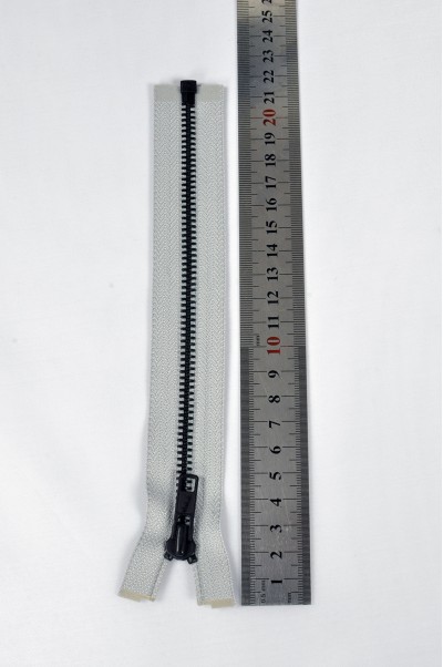 ZIP067  4號拉鏈 單頭拉鏈款式   黑古銅牙拉鏈款式  開尾拉鏈  不設單獨拉鍊訂購 45度照